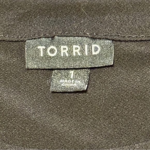 Torrid Blouse with Lace Cap Sleeves - Picture 6 of 8